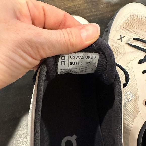 Womens On Cloud X3 fawn/magnet size 7.5 - Picture 6 of 10